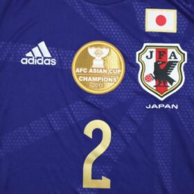 2015 Japan National Team Jersey Home Uchida #2 with AFC Asian Cup Champions 2011 Badge - Image 4