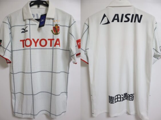 2017 Nagoya Grampus Eight Jersey Away