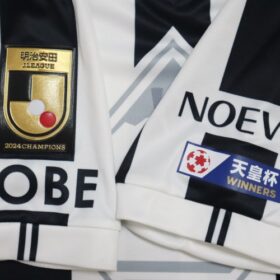 2025 Vissel Kobe 30th Anniversary Jersey Osako #10 - Image 7