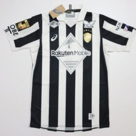 2025 Vissel Kobe 30th Anniversary Player Jersey Osako #10 - Image 2